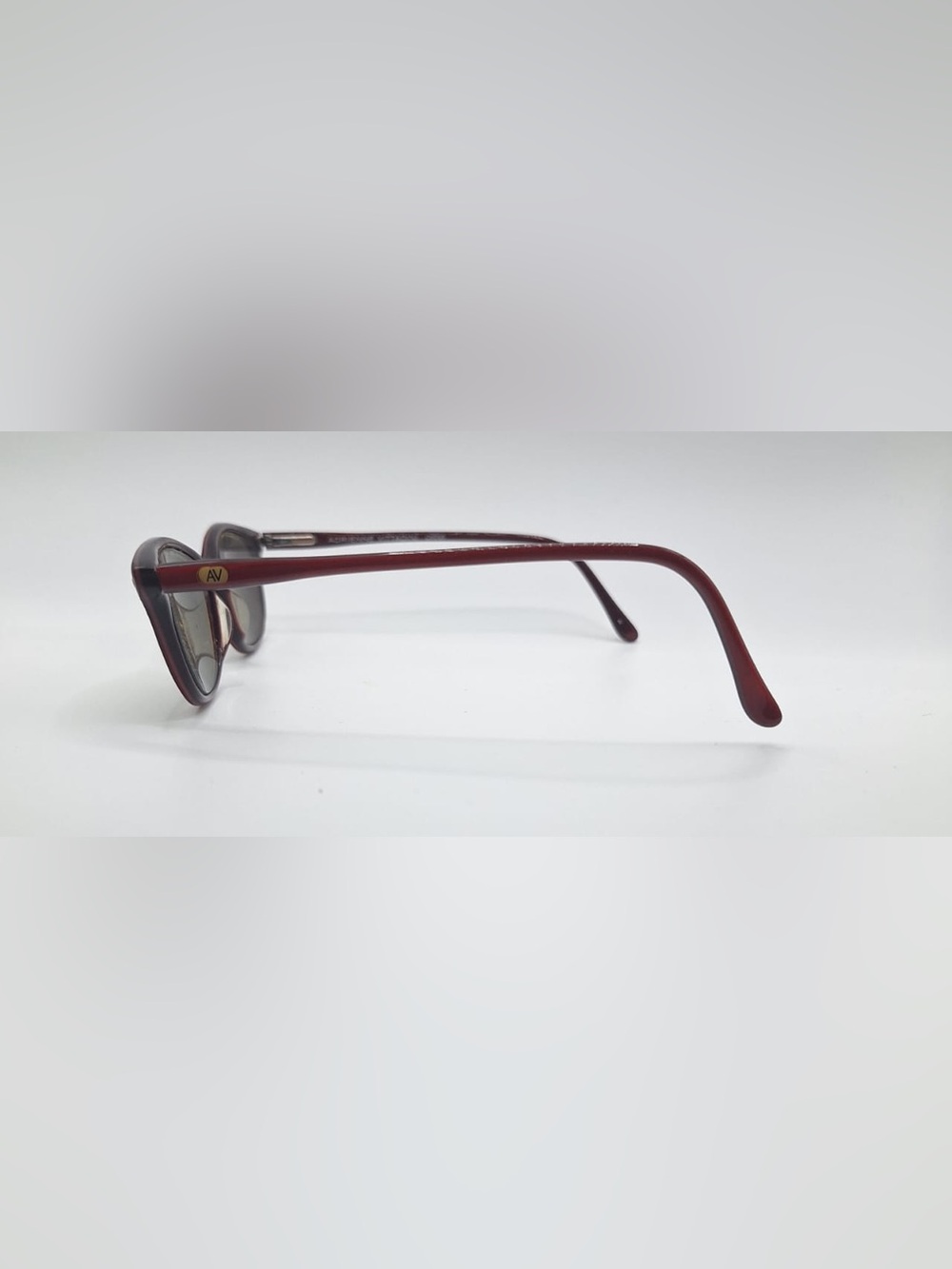 Adrienne Vittadini AV556 Red Oval Sunglasses Frames Only - Picture 5 of 8